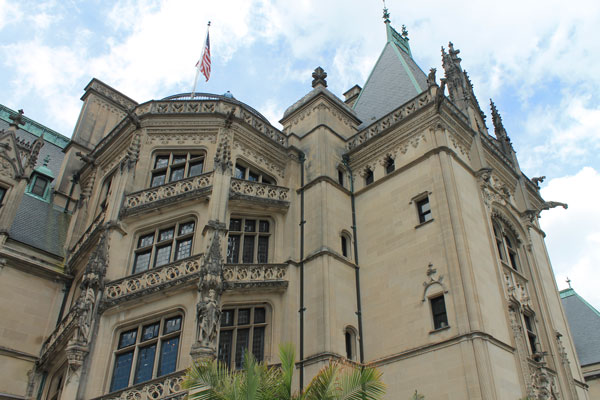 Biltmore Castle, Courtyard Photo Image 2 - North Carolina